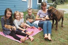 Vancouver Island Family Overwhelmed With 14 Lab Puppies Nanaimo News Bulletin