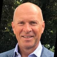 Robert Bessinger's Instagram, Twitter & Facebook