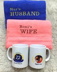 Desi, 31 tahun, tinggi badannya sedang saja, tapi buah dada 34b dan pinggulnya sangat menarik, sangat mengundang. Kado Ulang Tahun Pernikahan Orang Tua Custom Design Di Jamin Unik Spesial Hadiah Pernikahan Mug Ulang Tahun