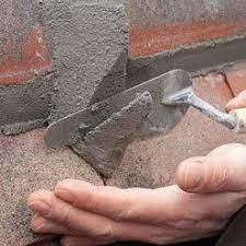 Installer Un Faitage Scelle Sur Un Toit De Tuiles Tuiles Toiture Tuile Toit