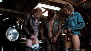 3 str8 friends comparing dick sizes in 80s Dutch movie - ThisVid.com