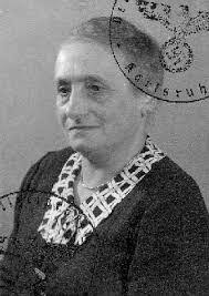 Rosalie Maier's Instagram, Twitter & Facebook