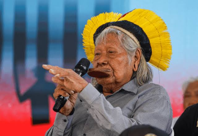 Cacique Raoni &eacute; diagnosticado com c&acirc;ncer aos 94 anos | SBT News