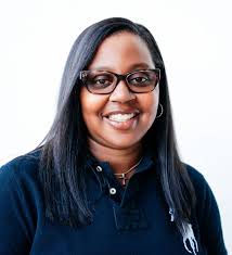 After finally taming my curls — trimmed, straightened, and holding strong —  I knew it was time to update my headshots and reflect the next chapter of  my professional journey. Confession: I'm… |