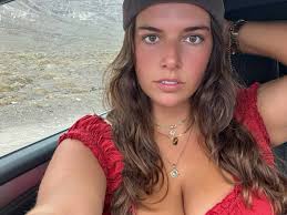 Influencerin Milla Chats verdient auf Onlyfans ein Vermögen dank  Wasserrutschen