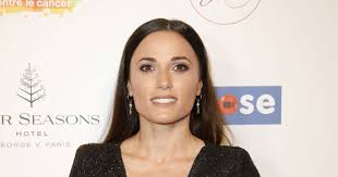 Jun 22, 2021 · près d'un an après l'annonce de son couple avec le charmant victor, cadre dans la finance et millionnaire, capucine anav est gâtée. Capucine Anav Accusee De Profiter De L Argent De Son Cheri Victor Elle S Agace Il S En Mele Purepeople