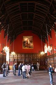Das steile ufer reicht bis zu einer tiefe von über 243 m hinab und es ist der größte einer ganzen reihe von seen entlang des great glen. Edinburgh Castle Wikiwand