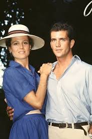 Sigourney Weaver & Mel Gibson, star in the superb (1982) film... The Year  of Living Dangerously ❤️