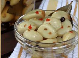 Use a green onion cut into short lengths and then slivers instead of garlic for a gentler flavor. Head Of Garlic Halved How To Make Garlic Halved More Appealing