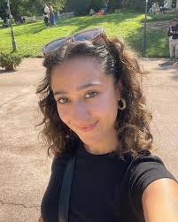 Que lindo viajar solita, que lindo saber que puedes hacer tantas cosas por  tu cuenta sin tener que depender de alguien mas ✨✨🇪🇸