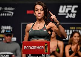 Latest on joanna jedrzejczyk including news, stats, videos, highlights and more on espn. Incredible Before And After Pictures Show Battered And Bruised Ufc Fighters Horrific Facial Injuries Daily Mail Online