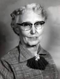 Anyone remember my grandma, Nova Howard Hinds Manis? (And Millard Manis?)  Lived in Little Crab