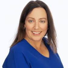 April Mayes's Instagram, Twitter & Facebook