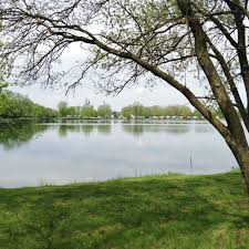 You can relax on the shores of lake michigan, and you can also tour small villages with an abundance of history. Camping In Illinois