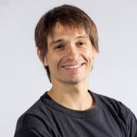 1300+ perfiles de «Michaeli»