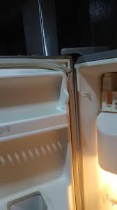 Pindahkan peti sejuk ke tempat / bilik yg kurang panas. Proses Pertukaran Getah Pintu Peti Sejuk Baiki Mesin Basuh Dan Peti Sejuk Beku Facebook