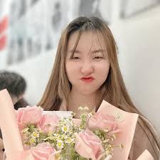 𝑪𝒂𝒓𝒐𝒍 𝑪𝒉𝒆𝒘