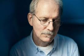 In 1983 Michael Franks released his 8th album "Passion Fruit" and reached  finally his commercial peak. The whole album is another great example for  Frank's mastership in creating quiet tension from beginning