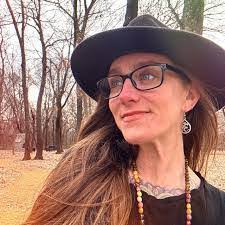 Dana Grimsley's Instagram, Twitter & Facebook