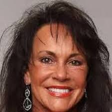 Mary Beougher's Instagram, Twitter & Facebook