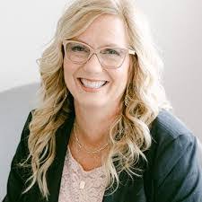 Tammy Pitzer's Instagram, Twitter & Facebook