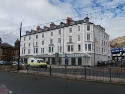 Front of hotel. - Picture of Travelodge Llandudno Hotel - Tripadvisor