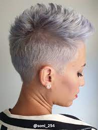 Silberblond Bei Kurzen Haaren Kurzhaar Frisuren Frisuren Stil Haar Kurze Und Lange Frisuren Silber Blond Styling Kurzes Haar Haarfarbe Silberblond