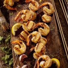 Recette De Brochettes De Fruits De Mer A La Cajun Coup De Pouce Healthy Recipes Butter Healthy Shrimp Skewers