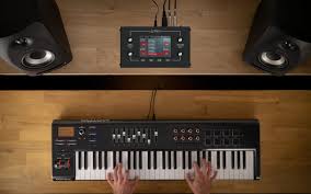 The subtractive hybrid synth features three oscillators per voice with eight oscillator algorithms plus oscillator fm/ring modulation to quickly mutate your sounds. Zynthian Open Synth Platform