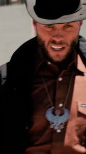 Eric Ahlgrim's Instagram, Twitter & Facebook