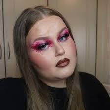 Jess Daly's Instagram, Twitter & Facebook