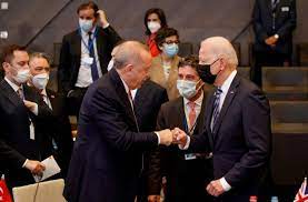 Türkiye'de erdoğan'a karşı muhalefeti açıkça desteklediğini belirten biden, ''erdoğan'a çok farklı bir muhalefeti desteklediğimizi açıkça göstermeliyiz. Jayv9m57wjqvsm