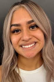 Allison Wolff's Instagram, Twitter & Facebook