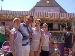 Join the discussion or compare with others! Dzsudzsak Balazs A Levendulaban Picture Of Levendula Kezmuves Fagylaltozo Tihany Tripadvisor