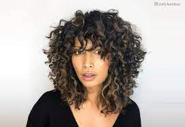 Medium curly hair can be difficult to master. Top 15 Layered Curly Hair Ideas For 2021 Natural Curls Hairstyles Haircuts For Curly Hair Layered Curly Haircuts