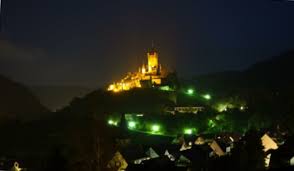 Dadurch entfallen die kosten für die unterkunft, die eigene wohnung ist vor einbrechern geschützt, haustiere und pflanzen sind versorgt. Ferienwohnungen Haus Antje In Cochem An Der Mosel Ihre Gemutliche Unterkunft Wohnung Bjorn