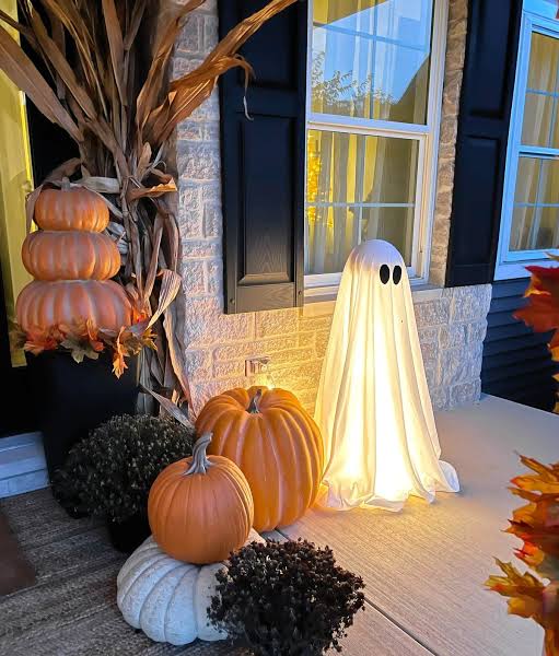 29 Elevated Halloween Decoration Ideas for the Spooky Sophisticate
