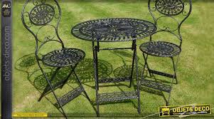 Connu par sa robustesse, son esthétique, sa malléabilité et son raffinement, le fer forgé peut donner des salons jardin résistants aux intempéries. Salon De Jardin En Fer Forge 3 Pieces
