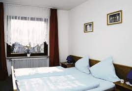 Neben dem hotelbetrieb verfügen wir noch über einen großen festsaal für ca. Hotel Haus Altkonig Kronberg Im Taunus 83 Empfehlungen