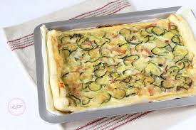 Dividete quindi in 5 gruppi il numero di strisce ottenute. Grissini Di Pasta Sfoglia Semplici Sfiziosi E Saporiti