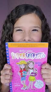 Se sentindo órfã enquanto espera a segunda temporada de Bridgerton? Em  “Minha última duquesa”, a americana Cora Cash em tudo: beleza, fortuna e  admiradores. Só lhe falta uma coisa: um título de