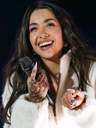 Jojo presenta su nueva canción en RD con María Becerra