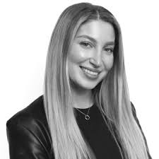 I'm thrilled to share that I've joined Invyted as the Partnerships  Executive! 💌 It's such an exciting time to be joining this incredible  team, and I couldn't be more excited to help