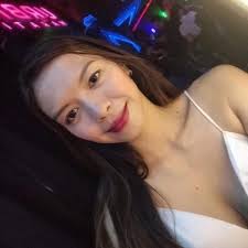 Can my son have a playmate in Oriental Bay?