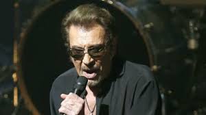 Cette 33e cérémonie allait évidemment lui rendre hommage. Victoires De La Musique 2018 Le Poignant Hommage A Johnny Hallyday Femme Actuelle Le Mag