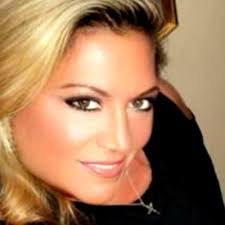 Kristy Dennis's Instagram, Twitter & Facebook