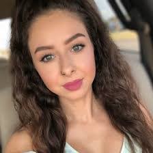 Alycia Carpenter's Instagram, Twitter & Facebook