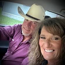 Janice Gladden's Instagram, Twitter & Facebook