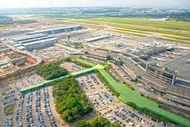 O aeroporto internacional de guarulhos está localizado a cerca de 25 km do centro urbano de são paulo. Voos Internacionais Do Aeroporto Do Guarulhos Gru Falando De Viagem