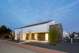 Strassenansicht Minimalistische Hauser Von Architektur Jansen Minimalistisch Homify Minimalistisches Haus Architektur Haus Bilder